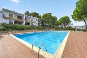 One bedroom appartement at Llanca 200 m away from the beach with sea view shared pool and furnished terrace